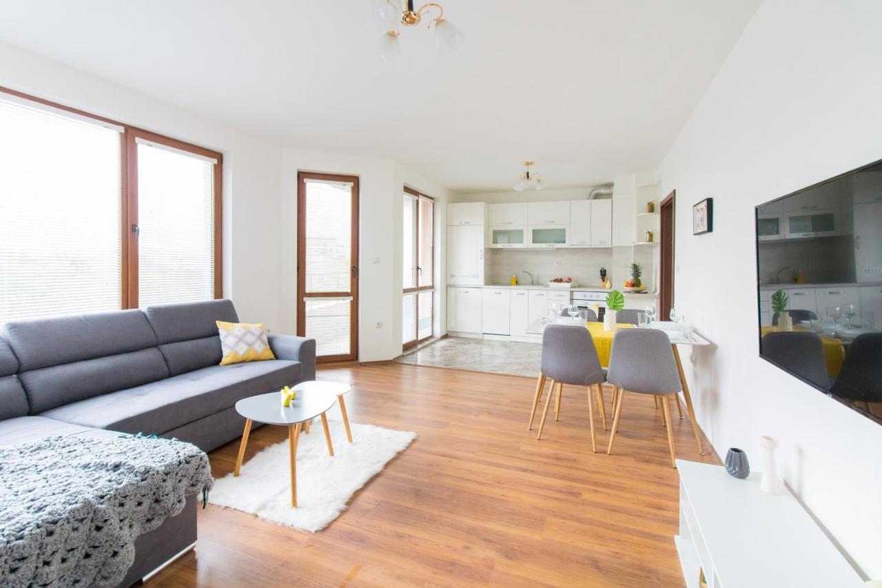 Domus Old Town Apartment *